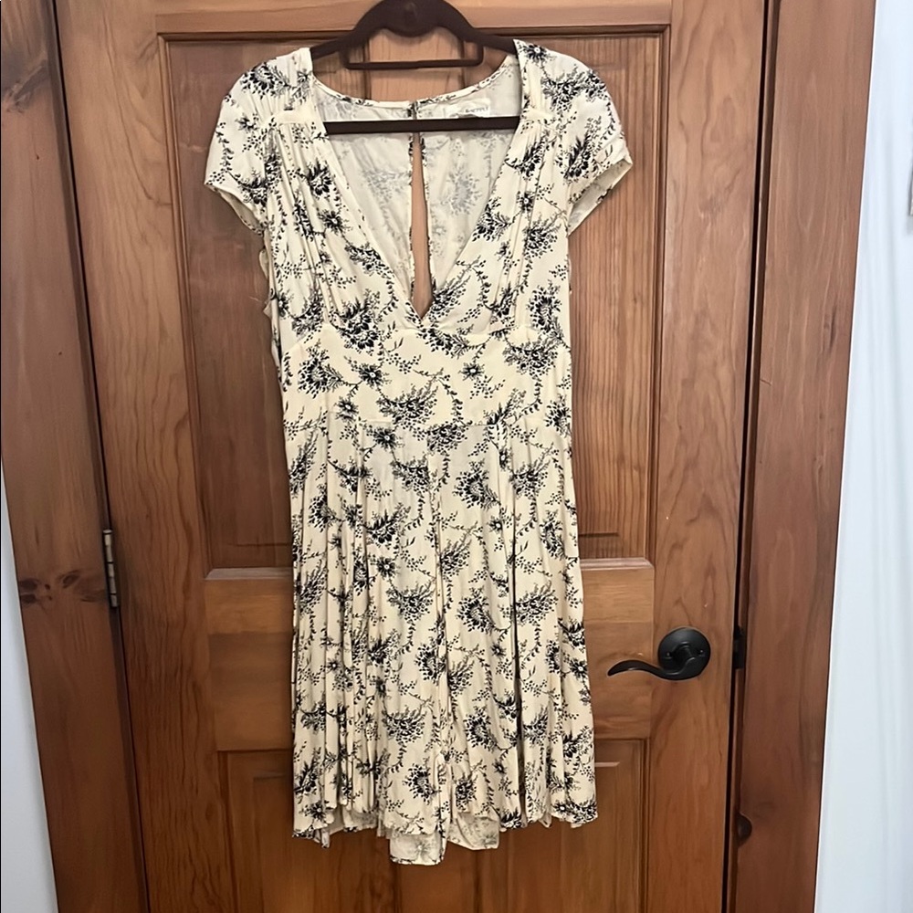 Ralph Lauren Cream and Black floral Flutter Sleeve Romper